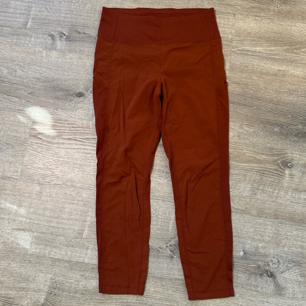 Athleta Trekkie Hybrid Crop Tight  Hike Sport Travel Ankle Pant 10